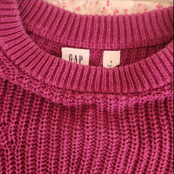 Gap Sweater - Picture 2 of 2